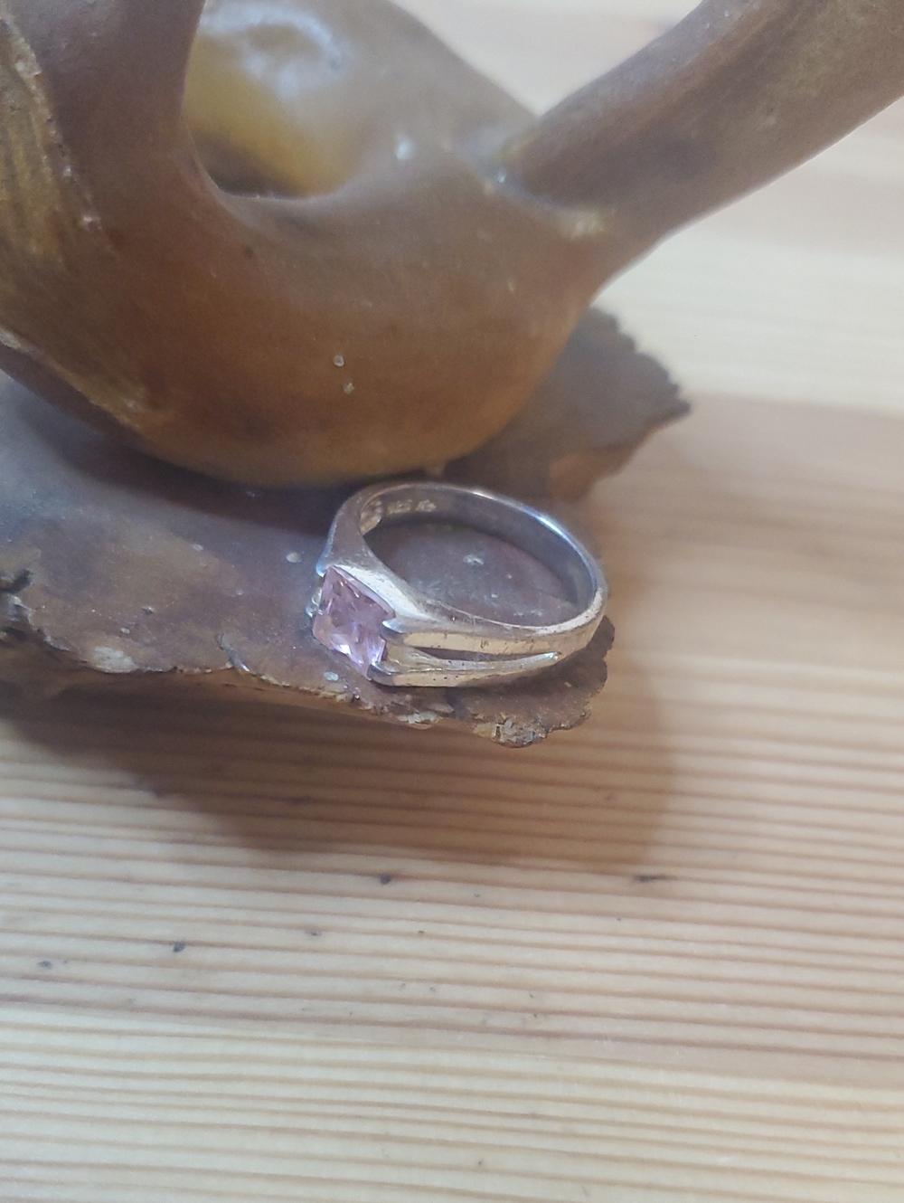Elegant Sterling Silver Ring with Pink Stone D
